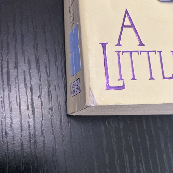 Nora Robert’s - A Little Magic - Picture 5 of 5